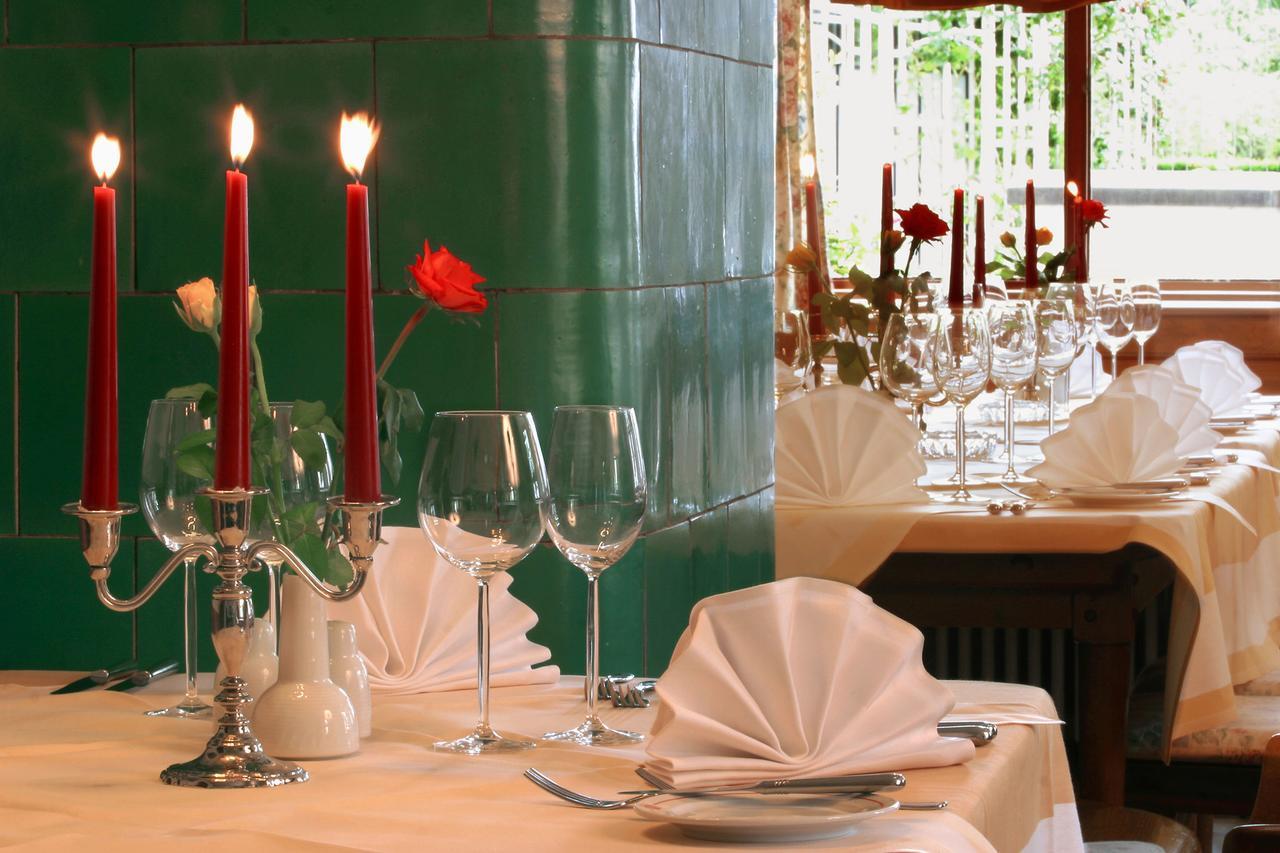 Markgraeflich Badischer Gasthof Schwanen Salem  Ngoại thất bức ảnh