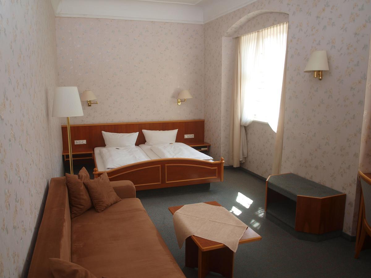 Markgraeflich Badischer Gasthof Schwanen Salem  Ngoại thất bức ảnh